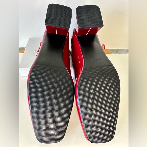 New Patent ruby 2 strap Mary janes sz 7 (Asian sz 235) fits like a sz 6 1/2. New - Picture 5 of 10